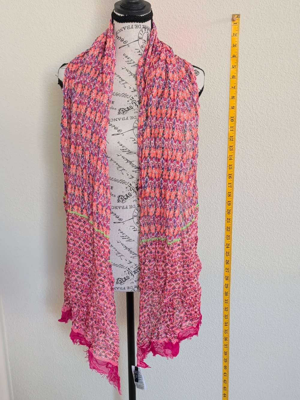 GAP scarf